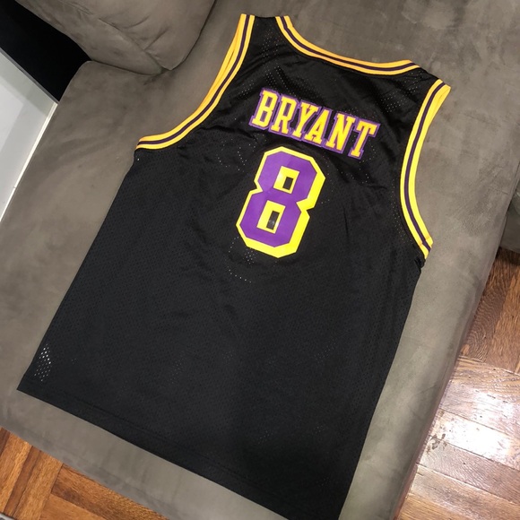 Kobe Bryant Nike Alternate Lakers Jersey XL (Boy) - Picture 6 of 9